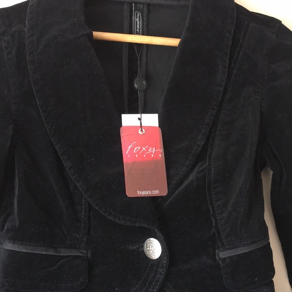 🆕 FOXY JEANS | Hi-Lo Velvet Blazer - Picture 3 of 8